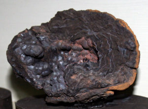 Mineral-hausmannite